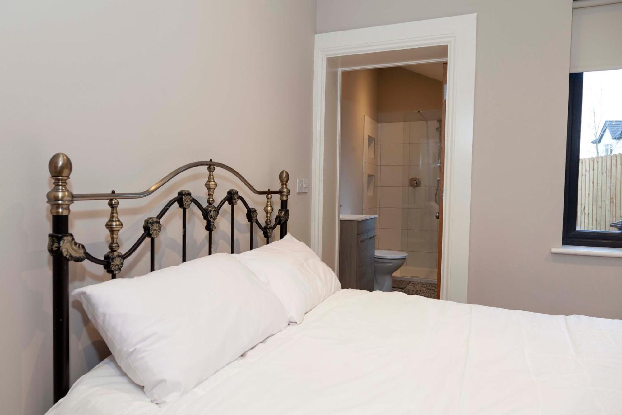 Lavender Cottage - 2 Bedroom Home Newbridge  Bagian luar foto