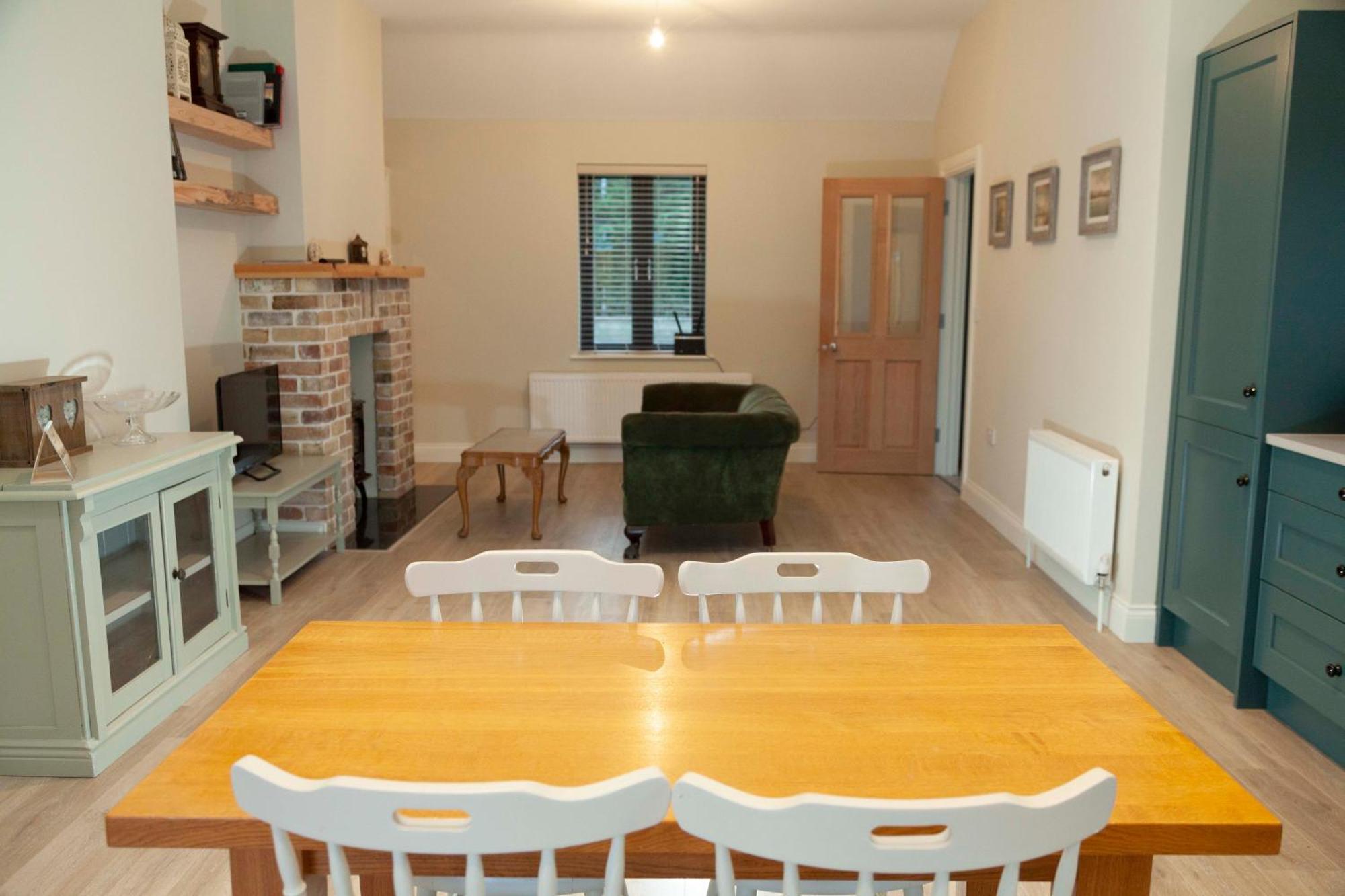 Lavender Cottage - 2 Bedroom Home Newbridge  Bagian luar foto